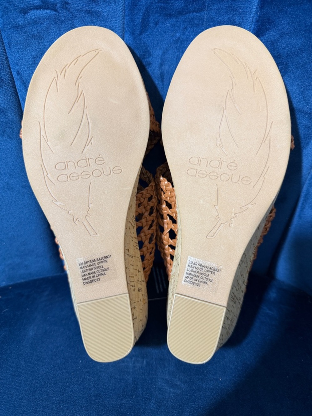 Andre Assous Woven Cross-Band Tan Slide Sandals - Women Size 9 NWT - Picture 6 of 6